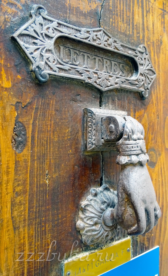 Старинный "звонок" на двери