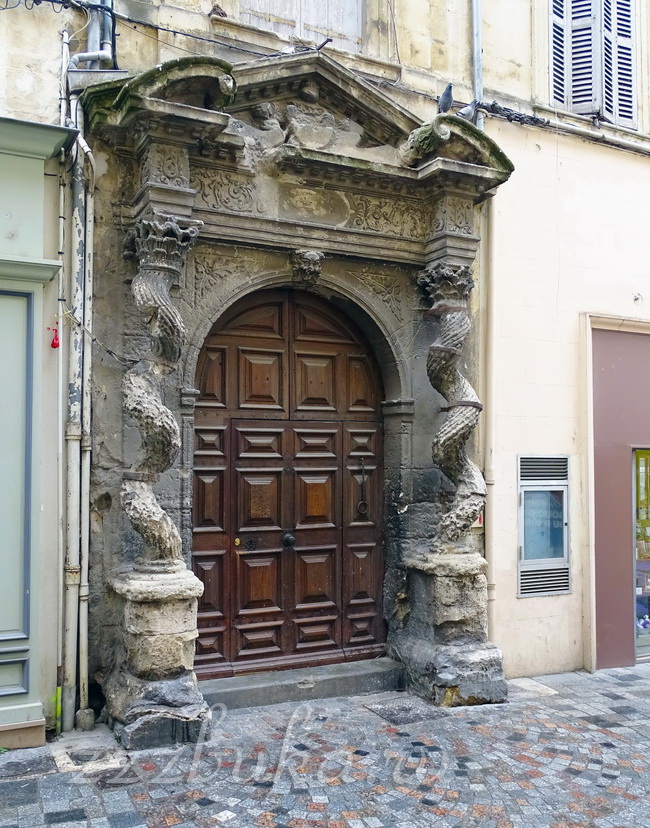 Портал отеля Лауциере