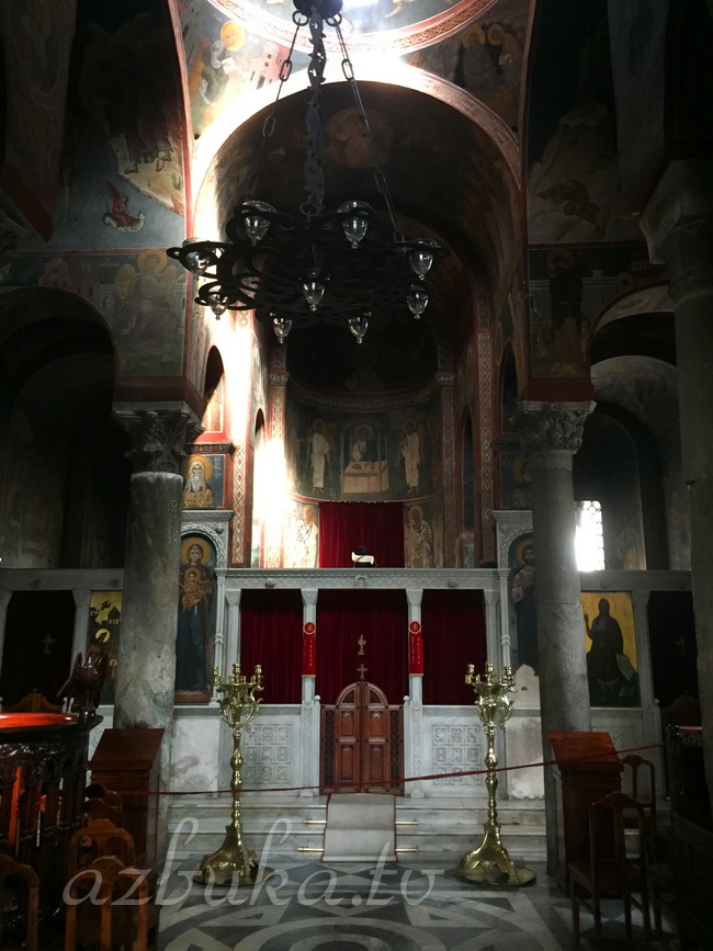 В церкви Каприникея