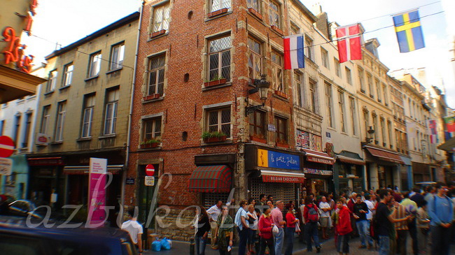 Туристы на улицах Брюсселя