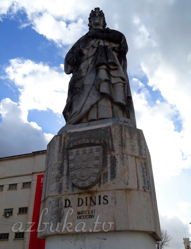 Статуя короля Даниша
