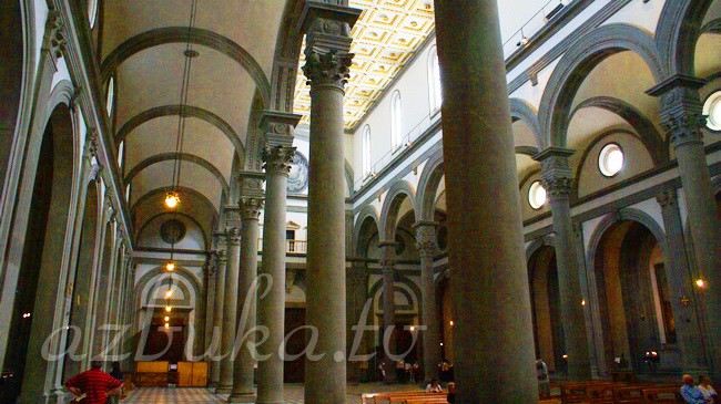В базилике Сан-Лоренцо