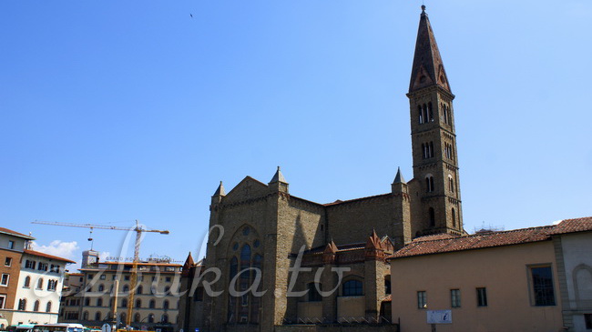 Базилика Санта-Мария-Новелла (со стороны ж/д вокзала)