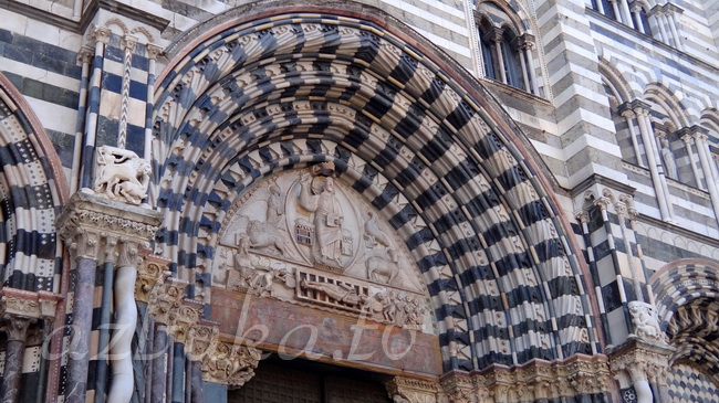 Фасад Кафедрального собора Сан-Лоренцо