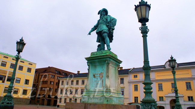 Статуя короля Густава Адольфа на Густав Адольф Торг