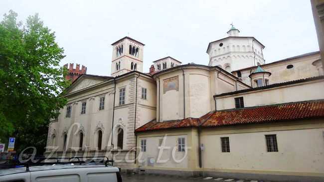 Кафедральный собор (вид с Piazza Castello)