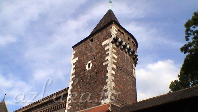Крепостная стена и оборонительная башня у Флорианских вророт