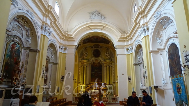 В церкви Мадонна-дель-Суфражио