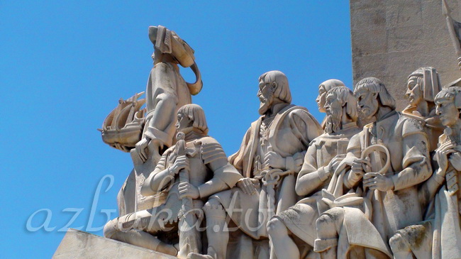 Памятник Первооткрывателям