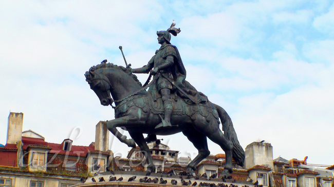 Памятник королю Жуану I