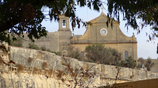 Монастырь капуцинов и церковь Святого Креста