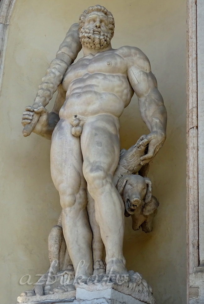 Скульптура в палаццо Дукале