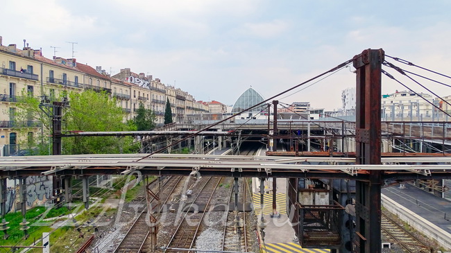 Вокзал с улицы плацдарма (Rue du Pont de Lattes)