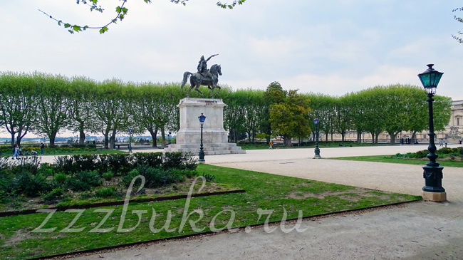 Конная статуя короля Людовика XIV