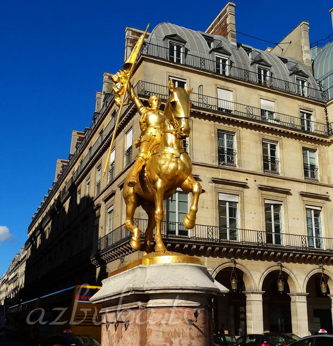 Золотой памятник Жанне д'Арк