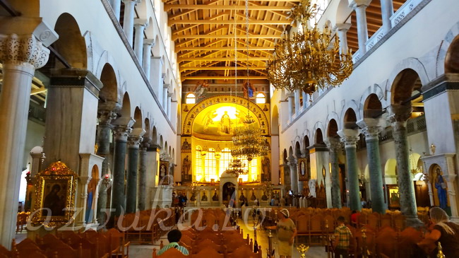 В базилике Святого Димитрия Солунского