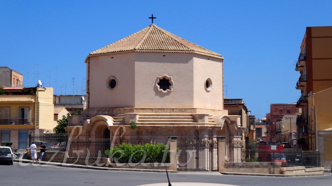 Базилика Святой Лючии у Гроба
