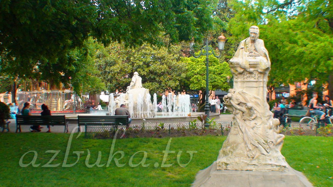 Площадь Президент Тома Вильсон (сад Пьера Годолена)