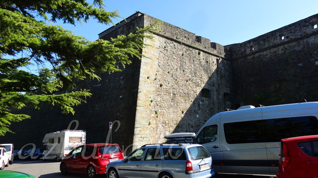 Замок Сан-Джусто и его бастионы