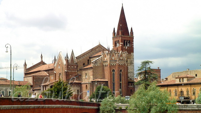 Церковь Сан-Фермо Маджоре