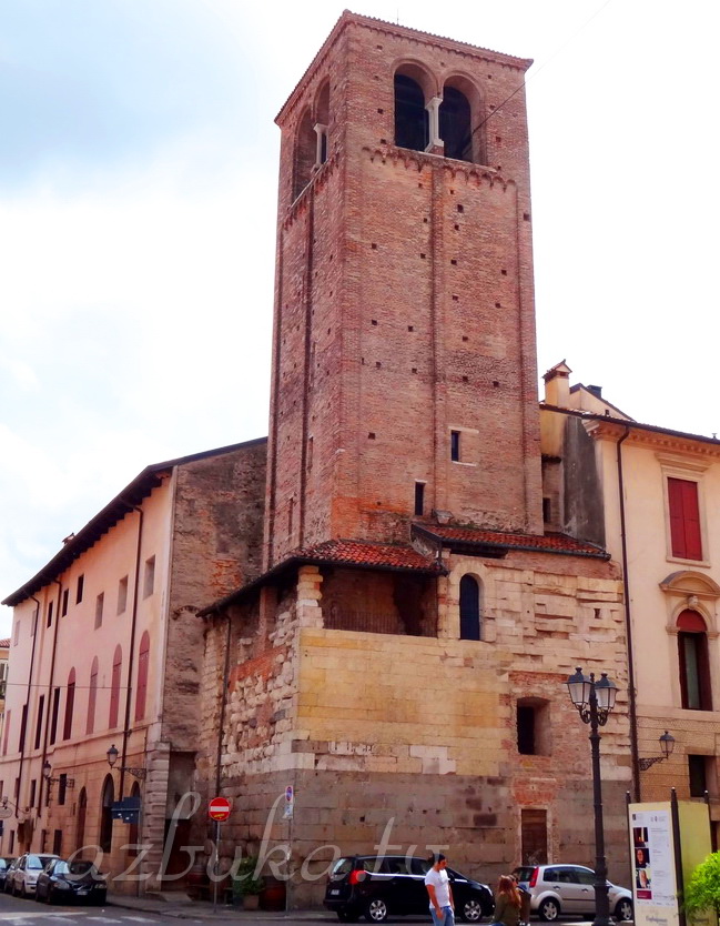 Башня у Palazzo delle Opere Sociali