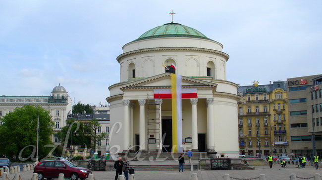 Площадь Трёх Крестов и костёл Святого Александра